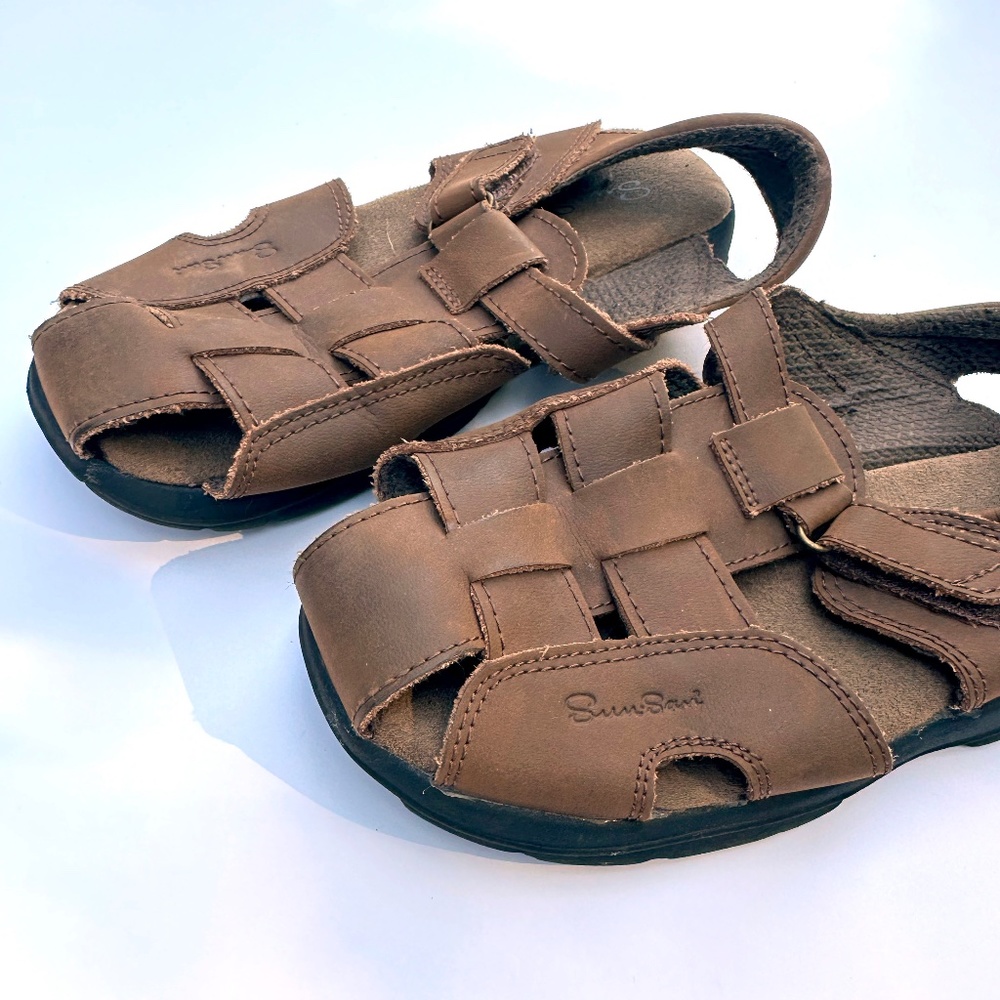 Boys Saltwater Sun Sand Brown Leather Fisherman Sandals in size 1Y